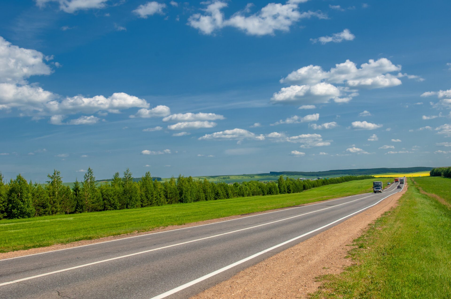 Spring photography, landscape, local road, belonging or relating to a particular area or neighborhood, typically exclusively so.